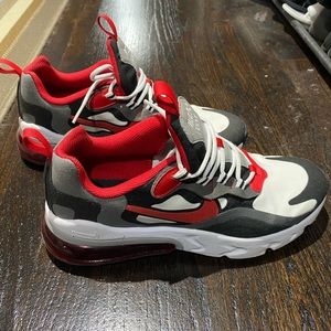 Nike air max 270s React. Kids size 7. Fits womens 8.5